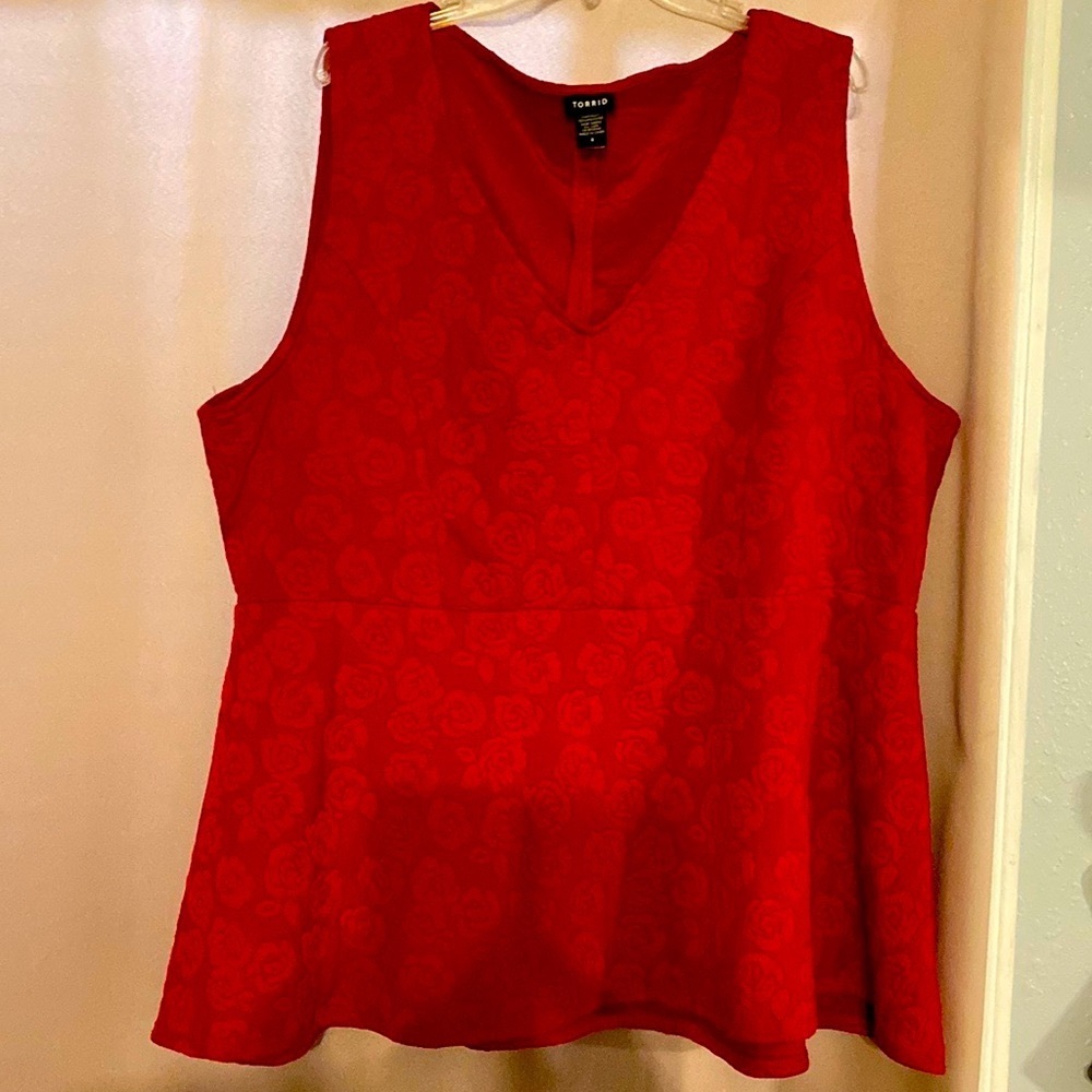 Torrid red floral stamped peplum top size 4